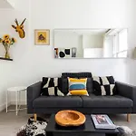 Stylish One-Bedroom Flat In Notting Hill